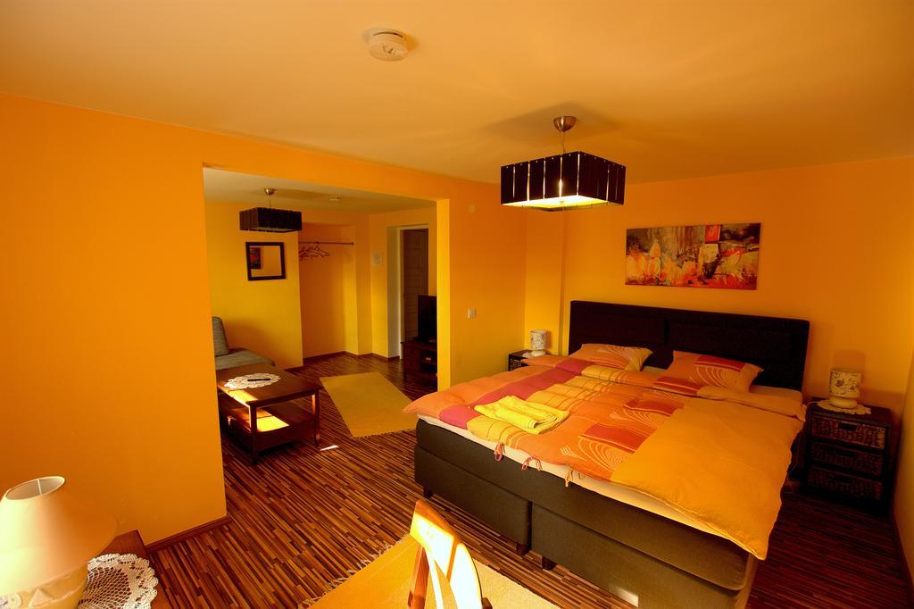 Virulase Holiday Home โตยลา ภายนอก รูปภาพ