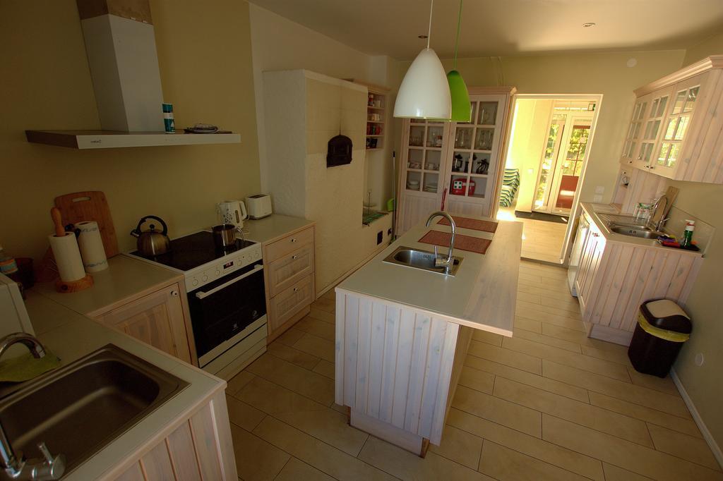 Virulase Holiday Home โตยลา ภายนอก รูปภาพ
